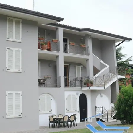 With Pool E Private Garage - Casa Holyvia Apartment