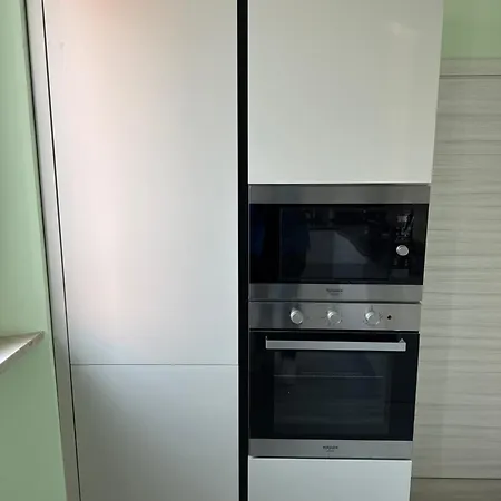 Apartment With Pool E Private Garage - Casa Holyvia Desenzano del Garda