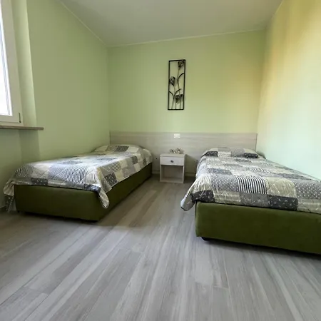 With Pool E Private Garage - Casa Holyvia Appartement *