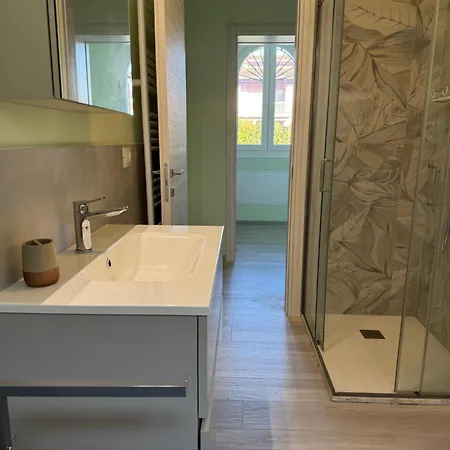 With Pool E Private Garage - Casa Holyvia