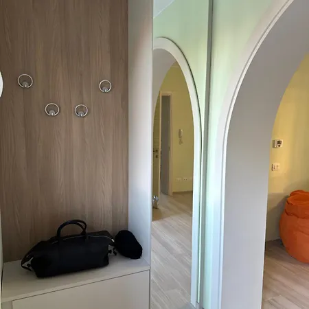 With Pool E Private Garage - Casa Holyvia